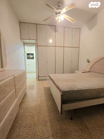 דירה, ז'בוטינסקי 30, עצמאות יוספטל, בת ים