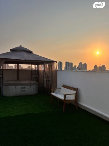 גג/ פנטהאוז, פתח תקווה 23, רמת אפרים, נתניה