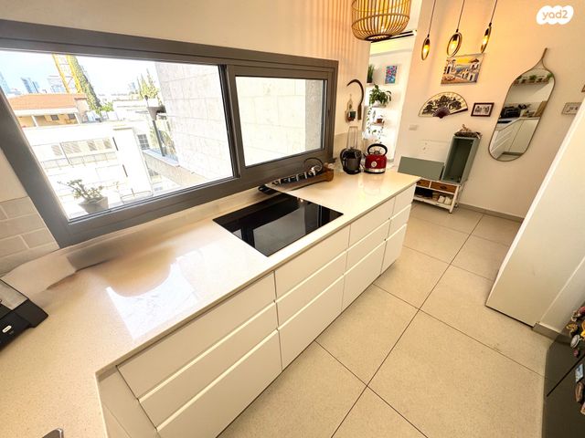 דירה, רבי יהודה הנשיא, עליות, רמת גן