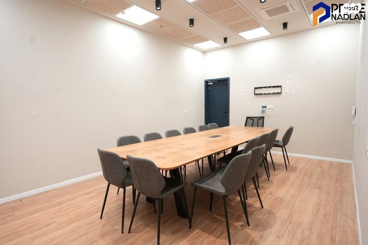 משרדים, אחד העם, מרכז העיר, חדרה