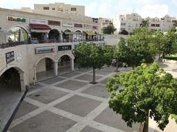 חנויות/ שטח מסחרי