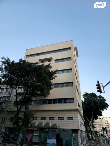 משרדים, שדרות המגינים 42, חיפה