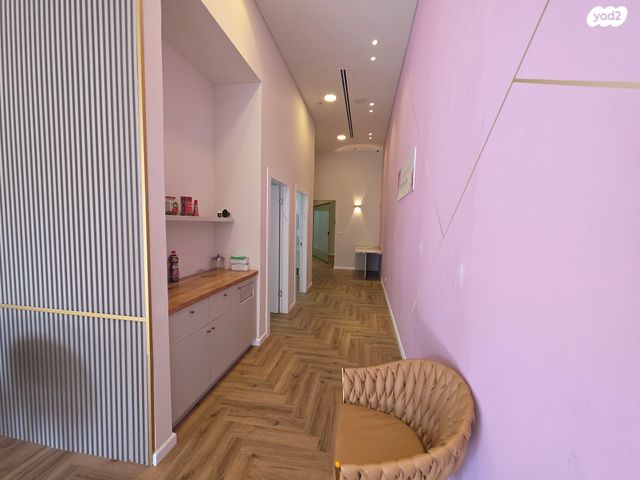 חנויות/ שטח מסחרי, גלי כרמל, טירת כרמל