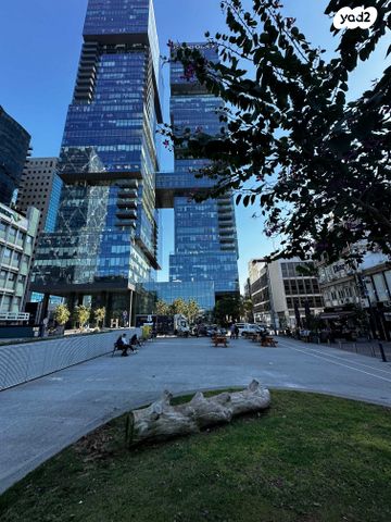 בניין משרדים, החשמונאים, גני שרונה, קרית הממשלה, תל אביב יפו