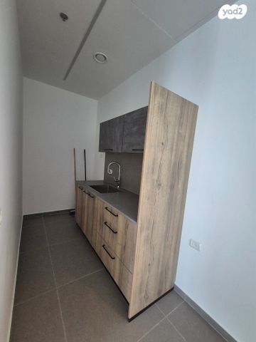 משרדים, אזור תעשיה נווה נאמן, הוד השרון