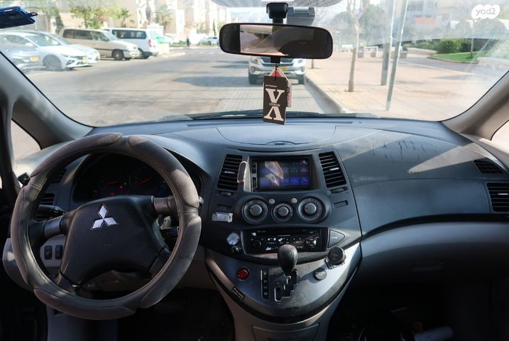 מיצובישי גרנדיס