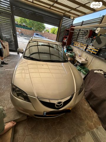 מודעת רכב מאזדה 3