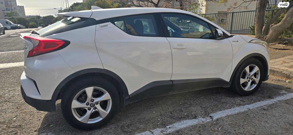 טויוטה C-HR