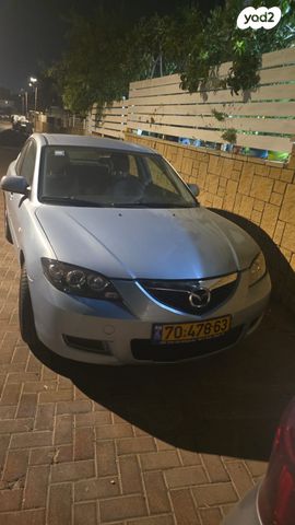 מודעת רכב מאזדה 3