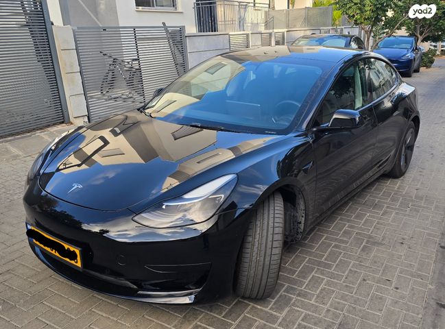 טסלה מודל 3