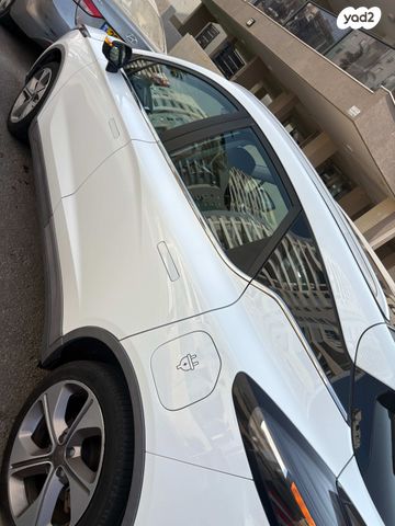 מודעת רכב ג׳ילי Geometry C