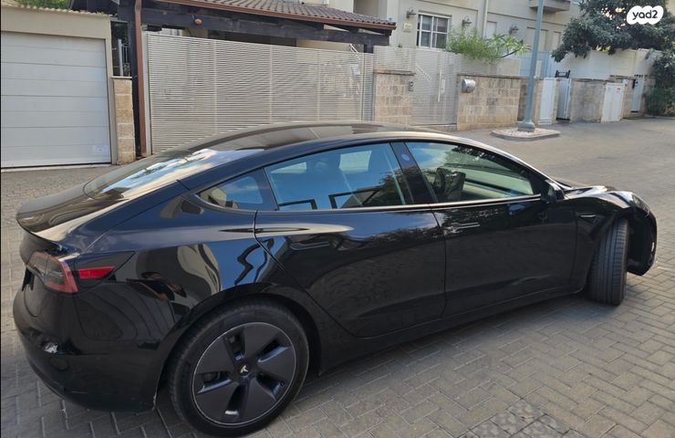 מודעת רכב טסלה מודל 3