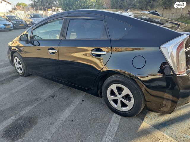 טויוטה פריוס