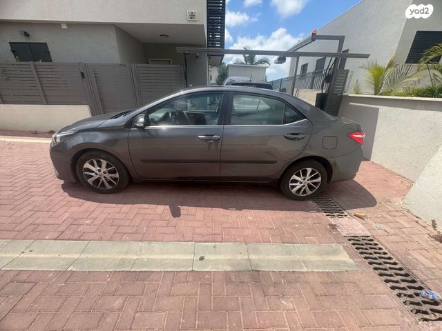 טויוטה קורולה