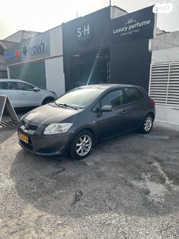 טויוטה אוריס