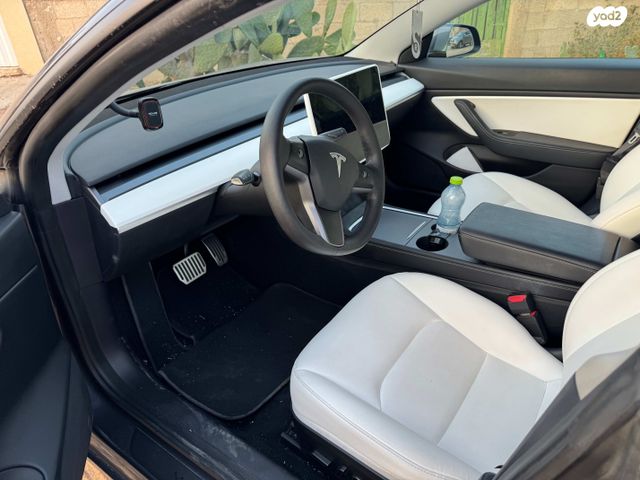 מודעת רכב טסלה מודל 3