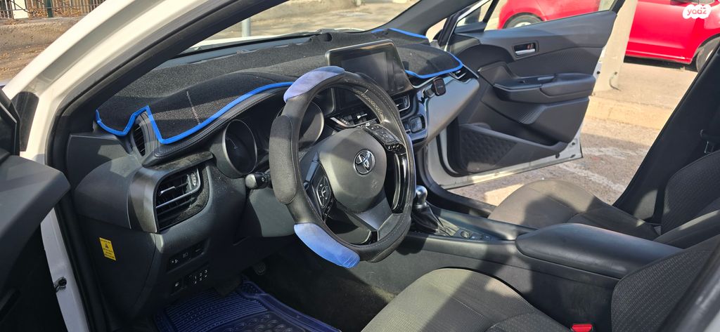 טויוטה C-HR