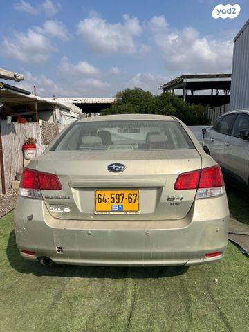סובארו B4/לגאסי