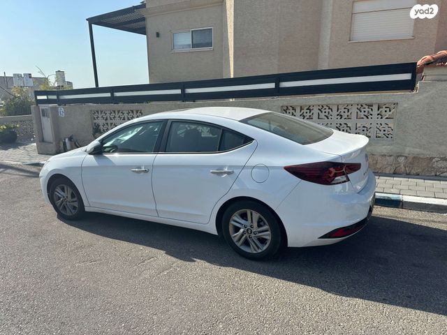 יונדאי אלנטרה