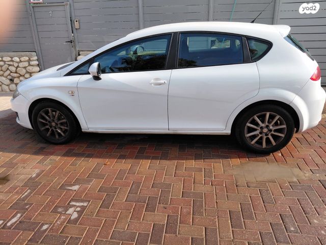 מודעת רכב סיאט לאון