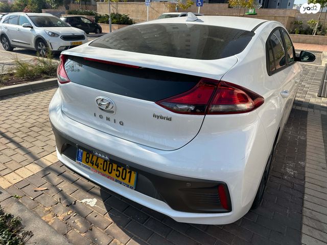 יונדאי איוניק