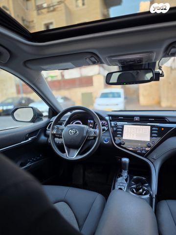 טויוטה קאמרי