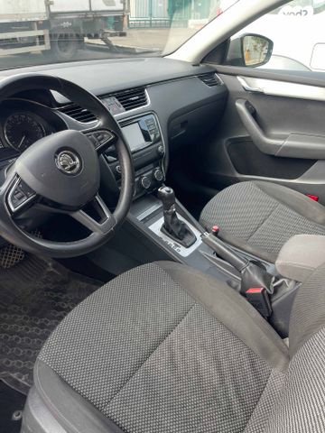 סקודה אוקטביה