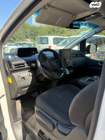 יונדאי סטאריה