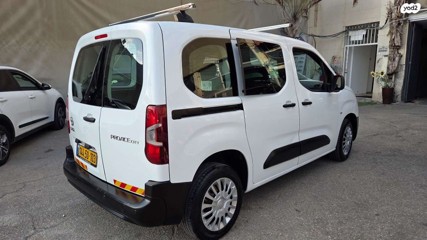 טויוטה פרואייס סיטי