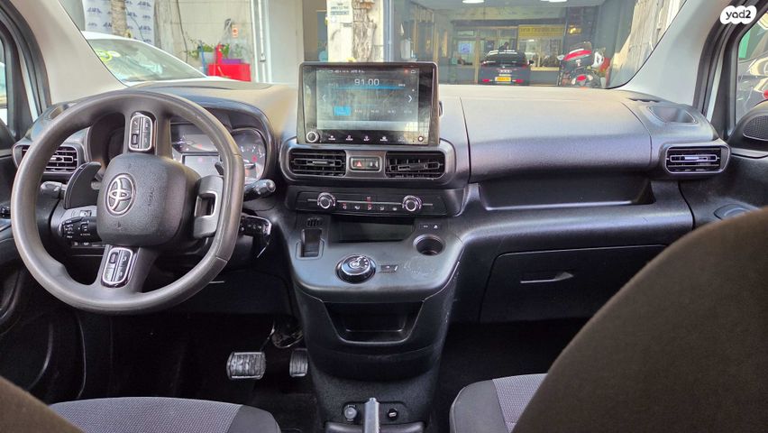 טויוטה פרואייס סיטי