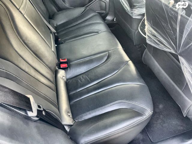 אם ג'י מארוול R