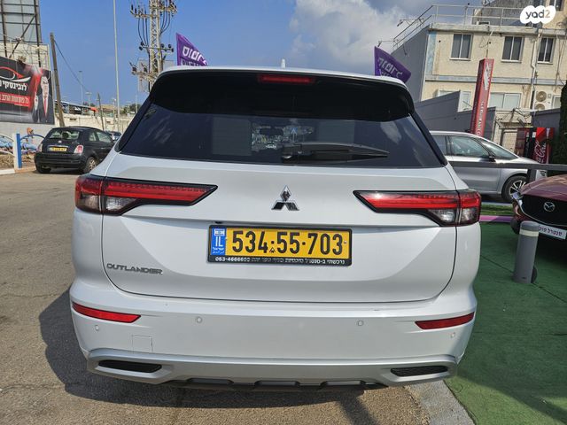 מיצובישי אאוטלנדר