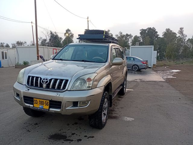 טויוטה לנד קרוזר