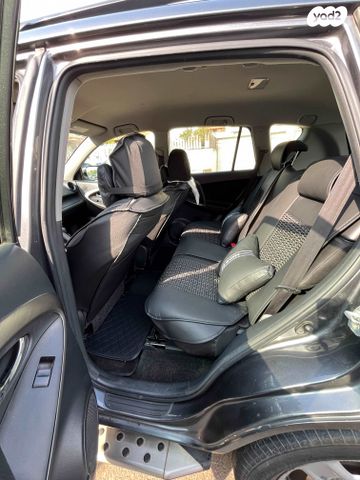 טויוטה RAV4