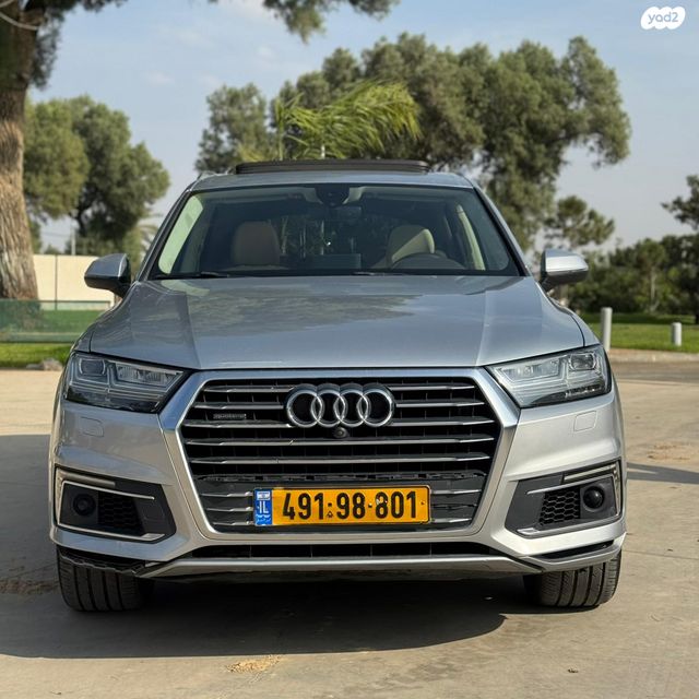 מודעת רכב אאודי Q7