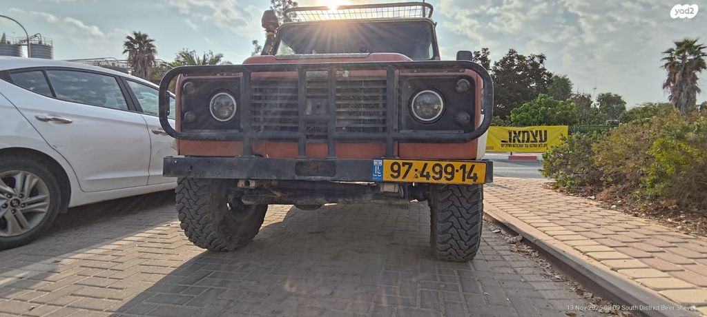 מודעת רכב לנד רובר דיפנדר