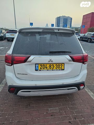 מיצובישי אאוטלנדר