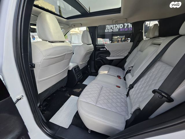 מיצובישי אאוטלנדר