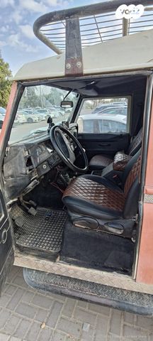 לנד רובר דיפנדר