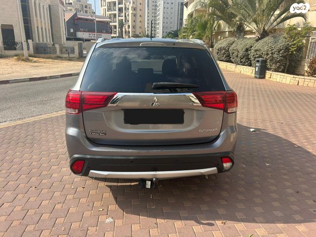 מיצובישי אאוטלנדר