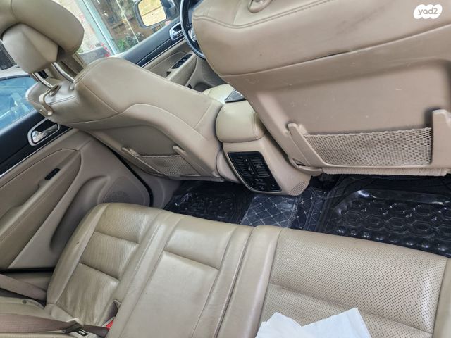 מודעת רכב ג'יפ גרנד צ'ירוקי