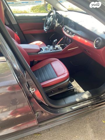 אלפא רומיאו סטלביו