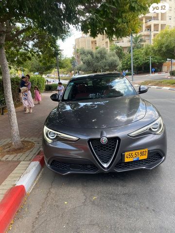 אלפא רומיאו סטלביו