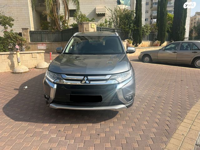 מיצובישי אאוטלנדר