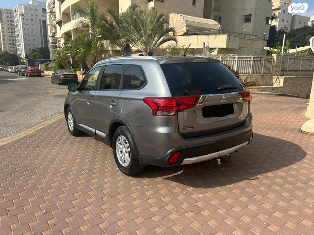 מיצובישי אאוטלנדר