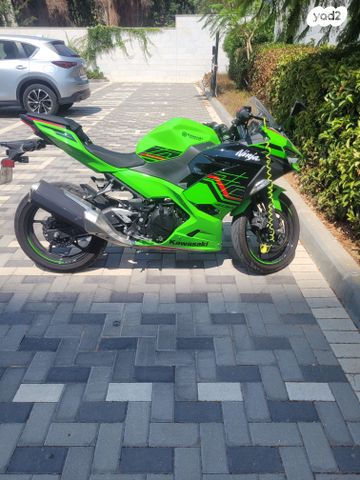 קאוואסאקי נינג'ה 400