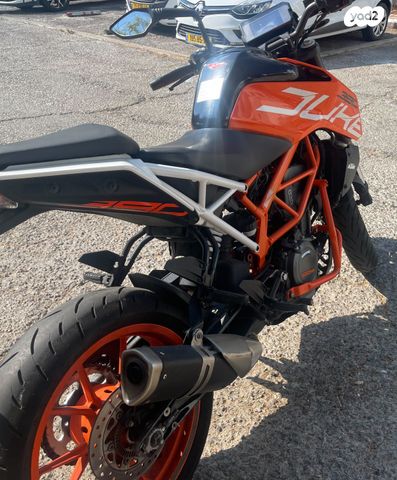 KTM Naked Duke 390