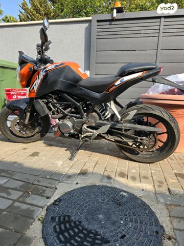 KTM Naked Duke 200