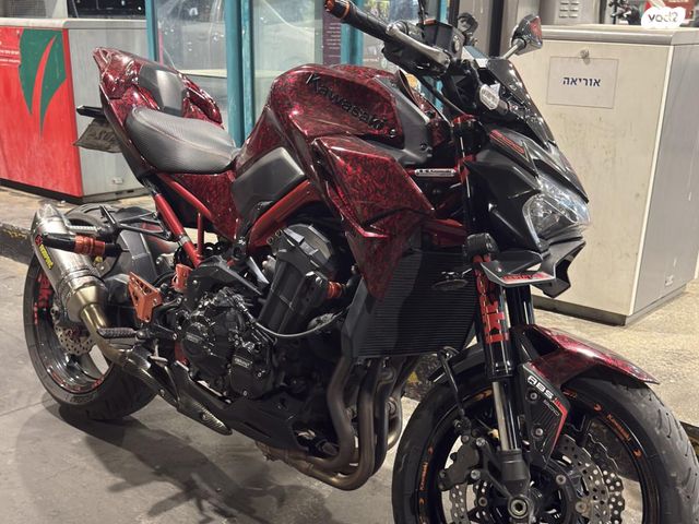 קאוואסאקי Z900