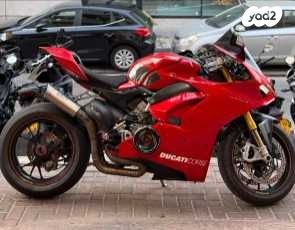 דוקאטי פניגאלה V4S